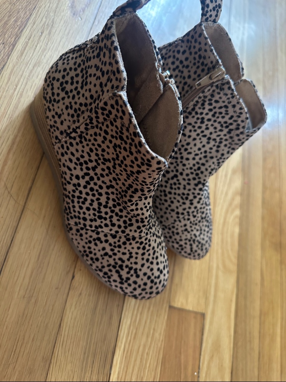 Toms Kids Leopard Print Booties in Tan and Black